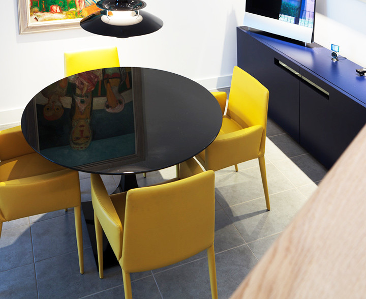 This is an example of a modern dining room in Cambridgeshire.