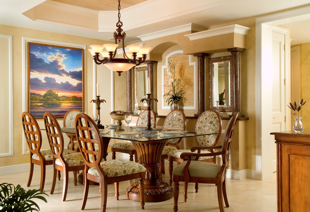 Dining room - tropical dining room idea in Miami