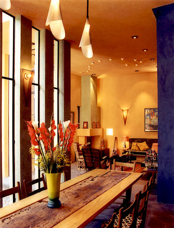 Example of a trendy dining room design in Mexico City
