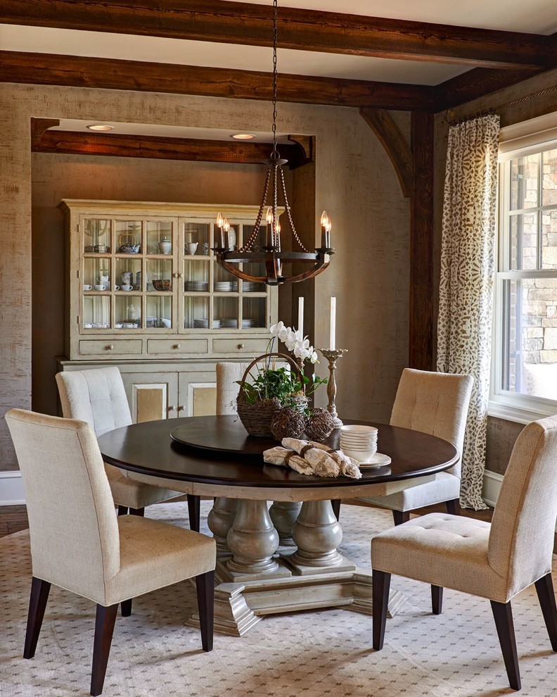 Design ideas for a traditional dining room in Raleigh.