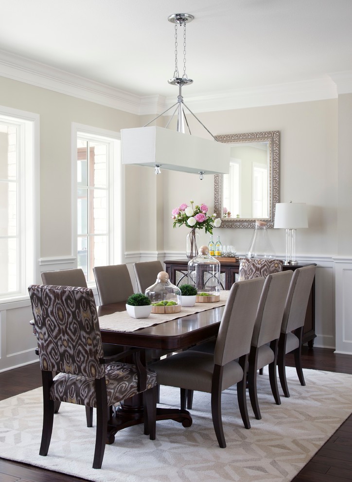 Casual Elegance Traditional Dining, Casual Elegant Dining Room Table