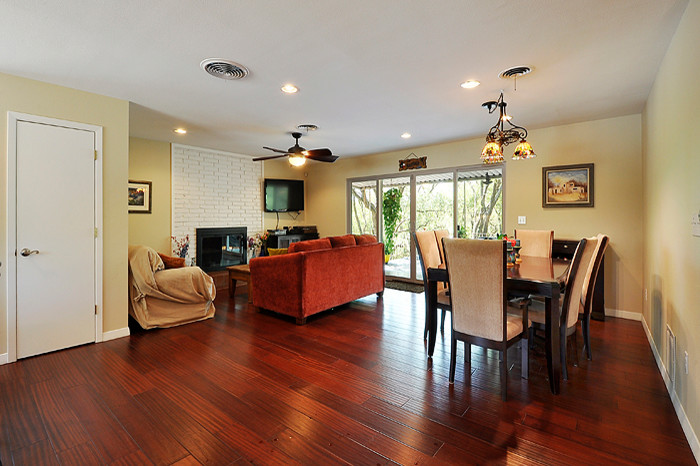 This is an example of a classic dining room in Austin.