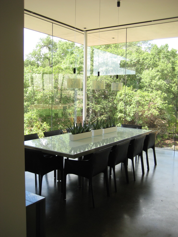 Inspiration for a modern dining room in Austin.
