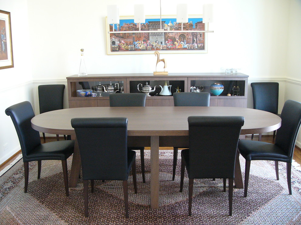 Inspiration for a contemporary dining room remodel in Chicago