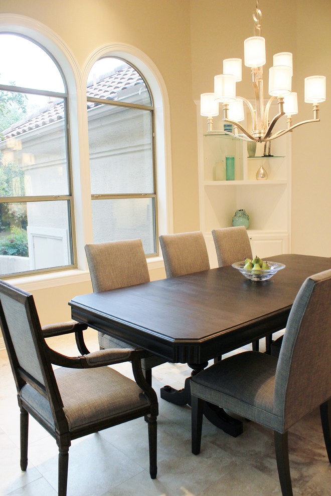 Dining room - transitional dining room idea in Austin
