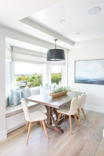 Dining room 2024 window seat