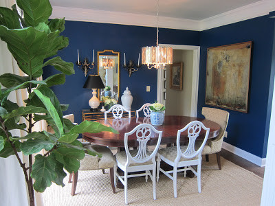 Example of a transitional dining room design in Nashville