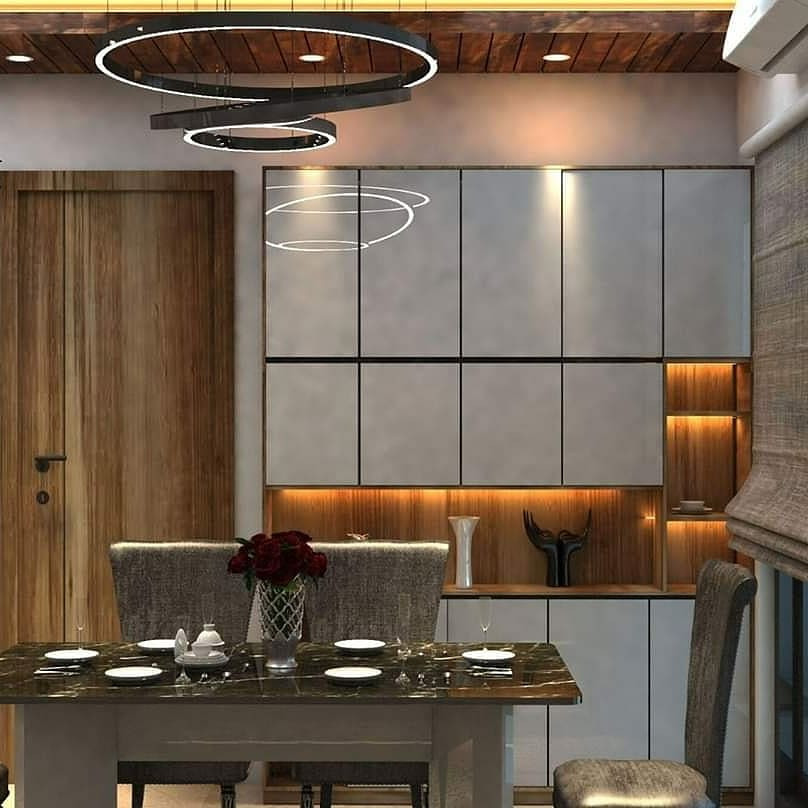 Стильный дизайн: большая столовая в современном стиле с серыми стенами, мраморным полом, бежевым полом, многоуровневым потолком и кирпичными стенами - последний тренд