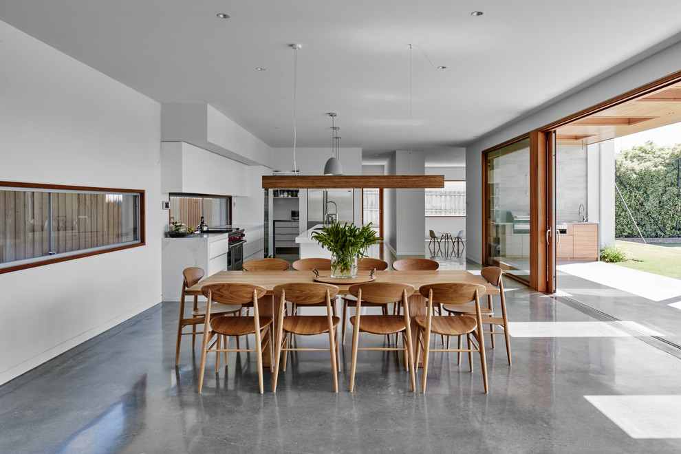 Inspiration for a contemporary dining room in Geelong.