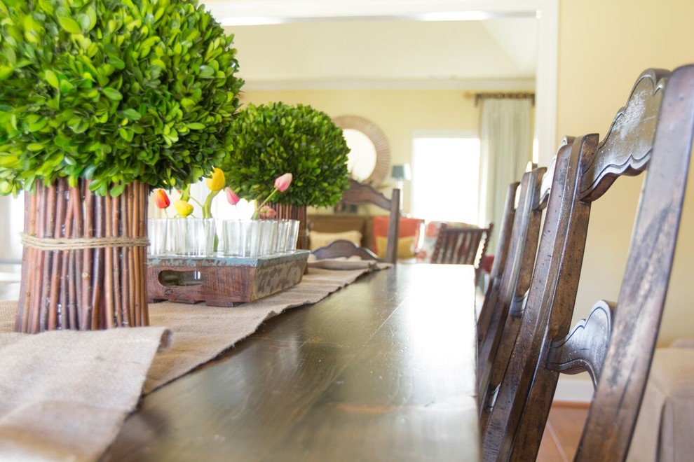 Inspiration for a country dining room remodel in Birmingham