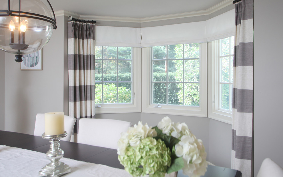 Источник вдохновения для домашнего уюта: большая столовая в классическом стиле с серыми стенами