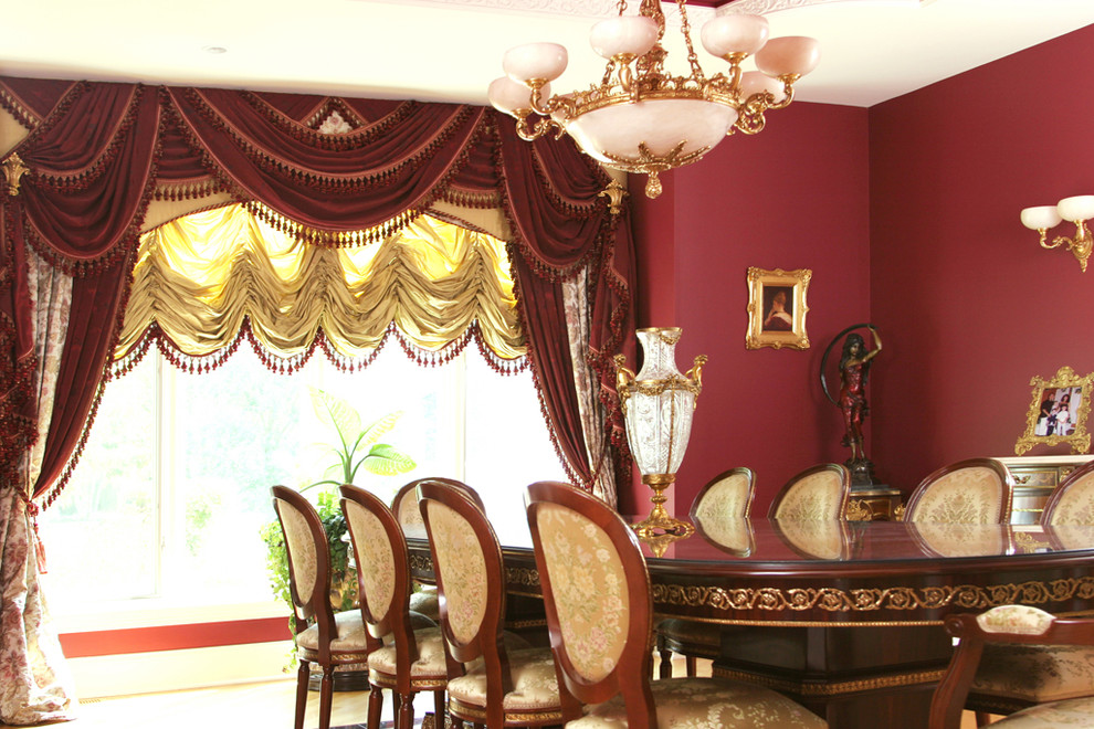 Custom and Luxury Drapery Traditional Dining Room Chicago by