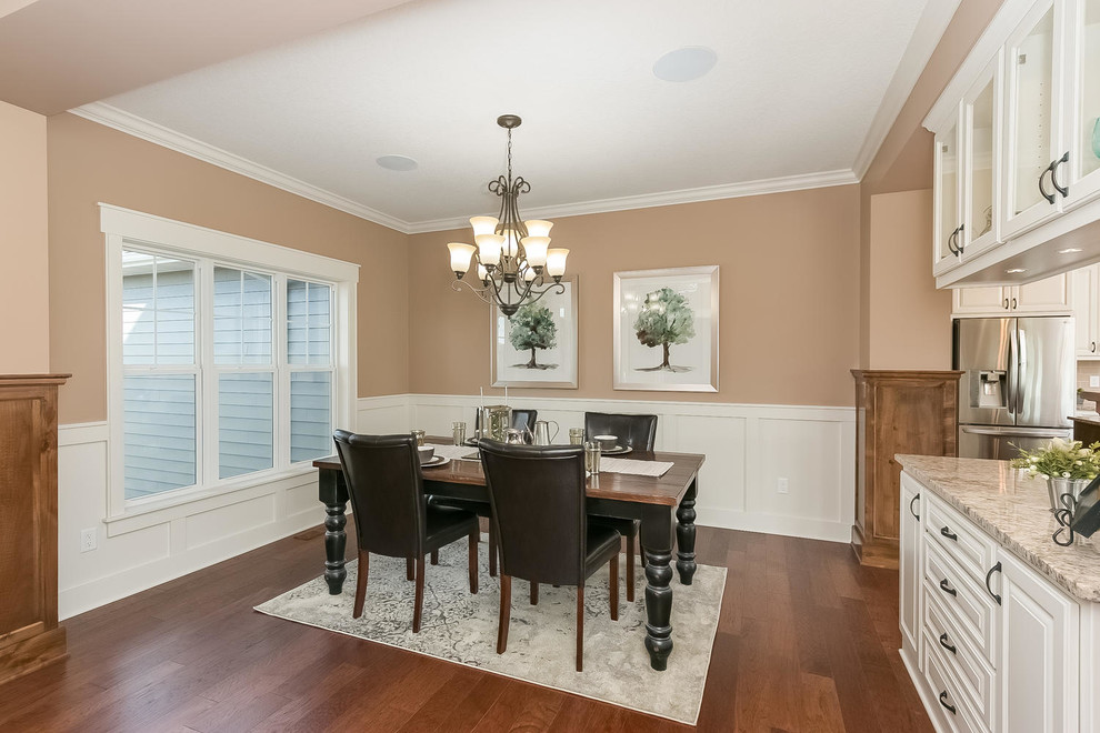 Custom two story in Buffalo, MN Arts & Crafts Dining Room