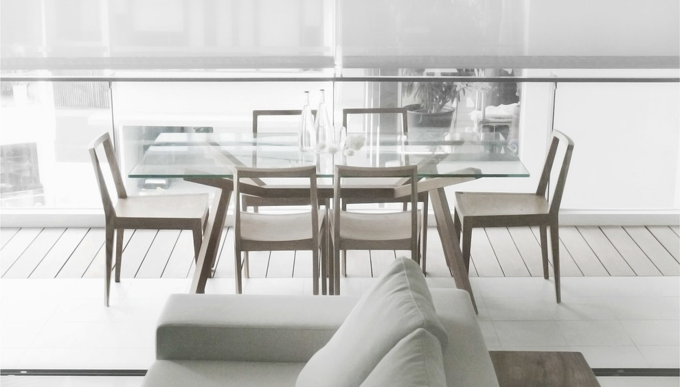 Dining room - modern dining room idea in Singapore