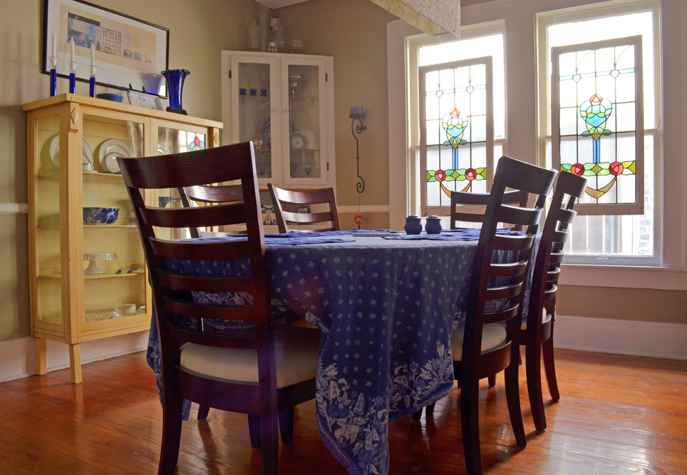 Eclectic dining room photo in Dallas
