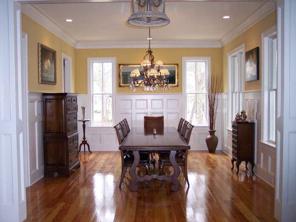 Klassisches Esszimmer in Charleston