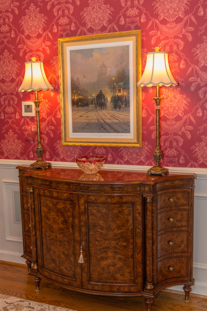 Dining room - traditional dining room idea in DC Metro