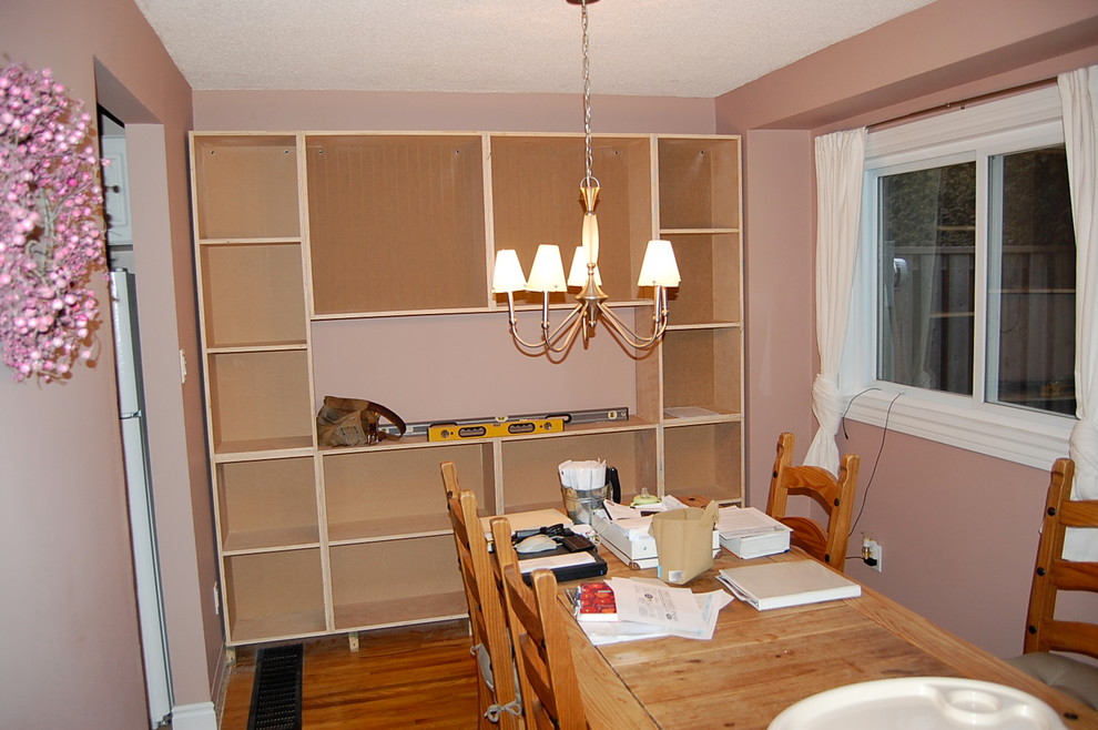 Dining room - traditional dining room idea in Burlington