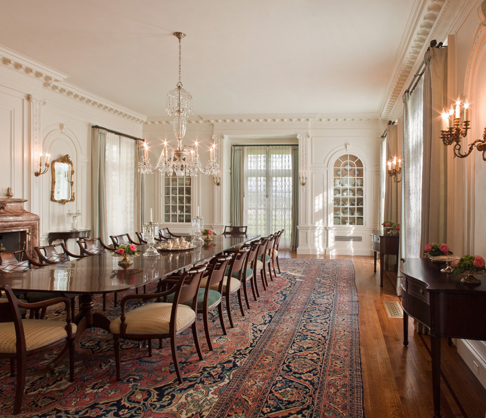 Design ideas for a classic dining room in Boston.