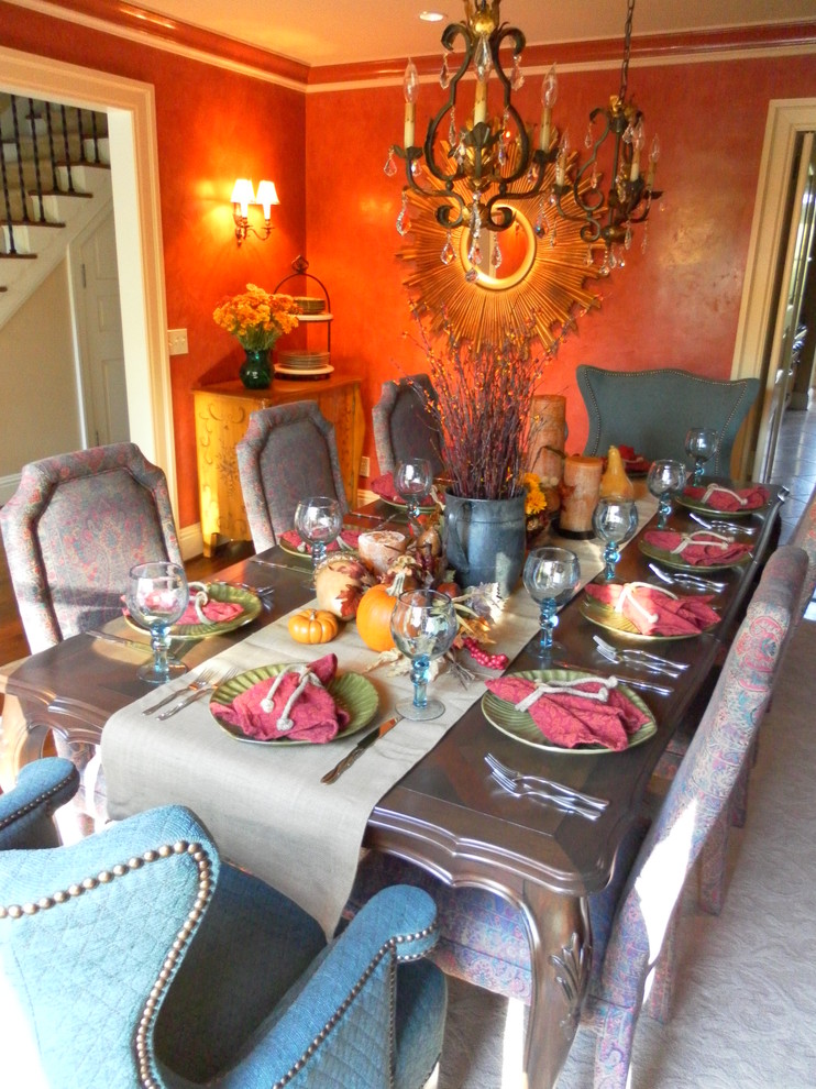 Example of a dining room design in Cincinnati