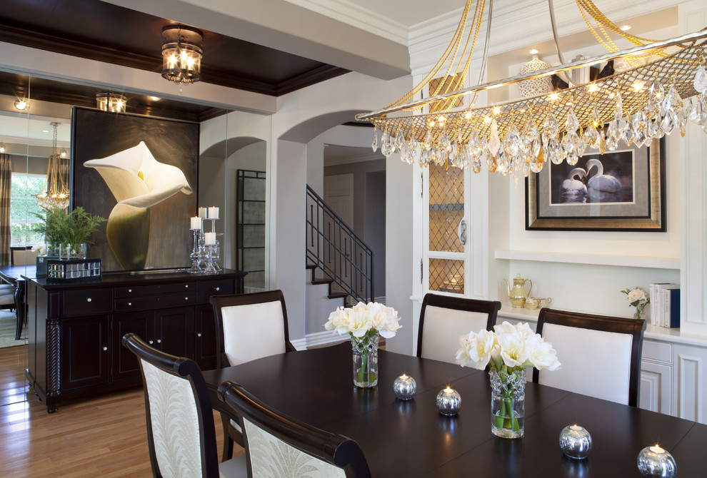 Dining room - traditional dining room idea in San Diego