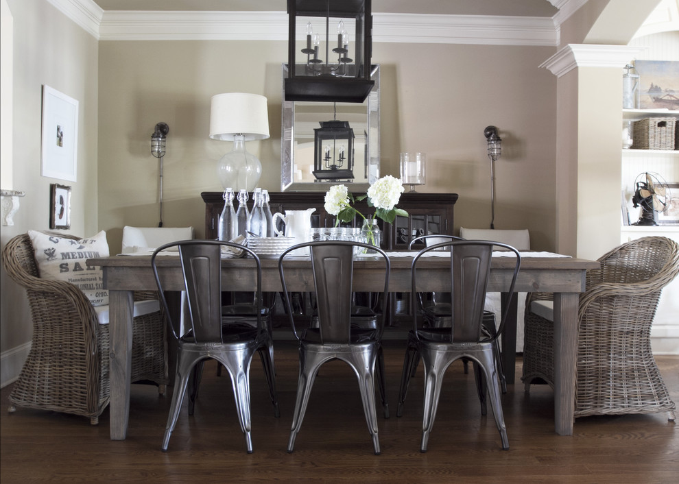 This is an example of a dining room in Atlanta.