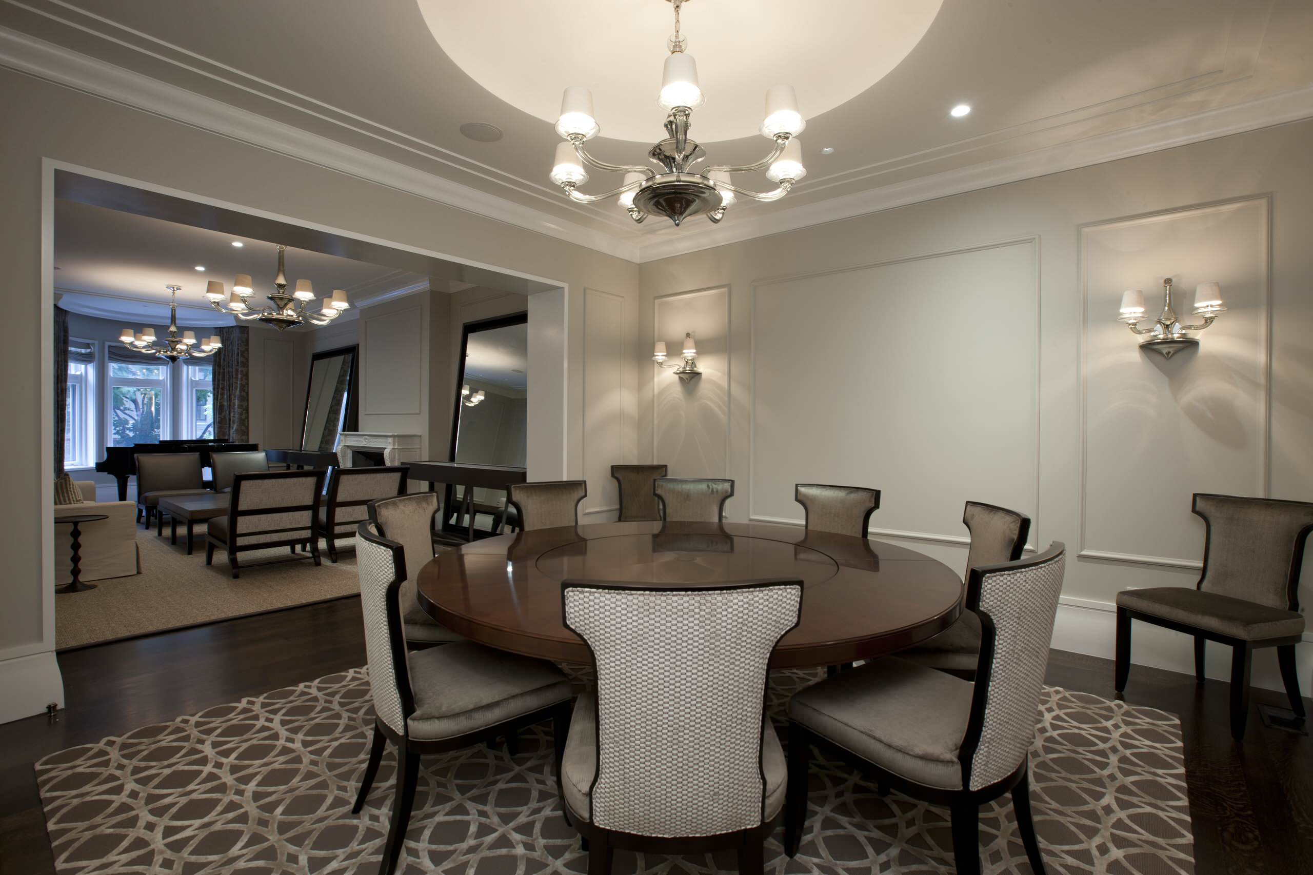 70 Inch Round Table Ideas Photos Houzz, How Big Is A 70 Inch Round Table