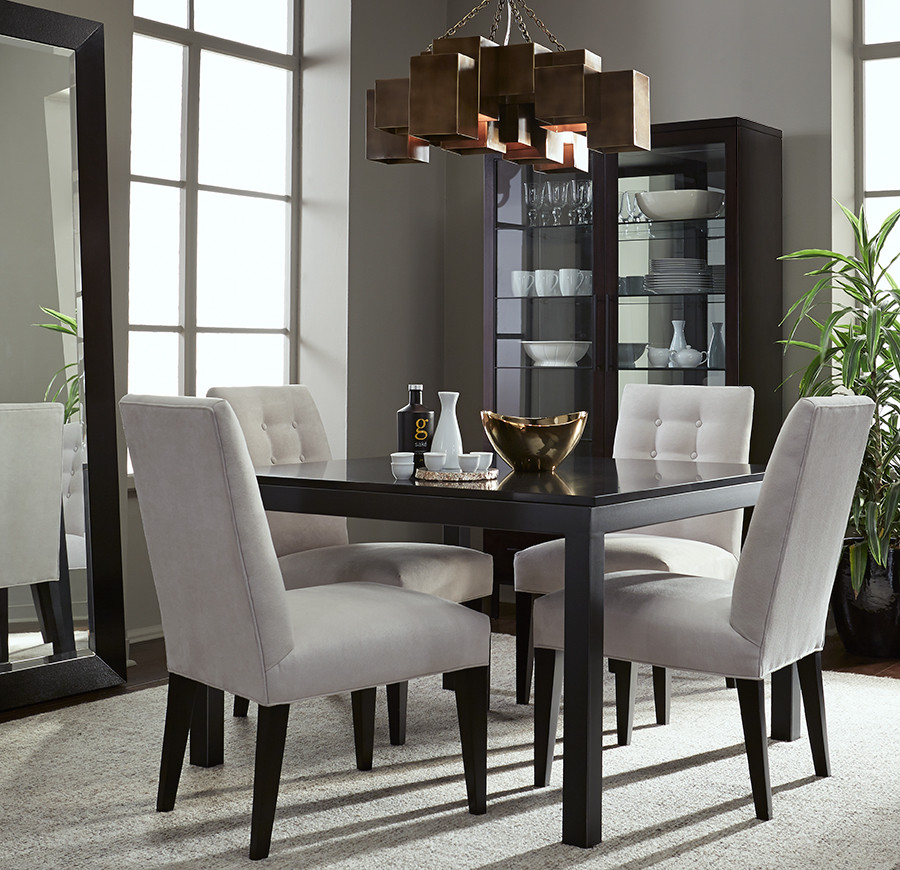 Design ideas for a modern dining room in Dallas.
