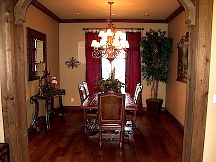 This is an example of a classic dining room in Oklahoma City.