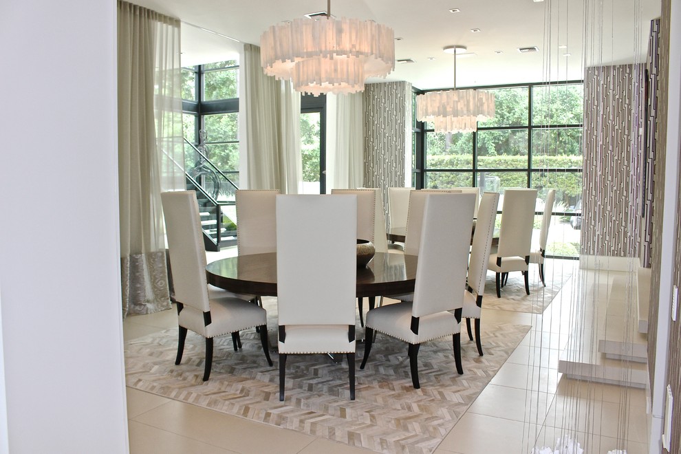Contemporary dining room in Houston.