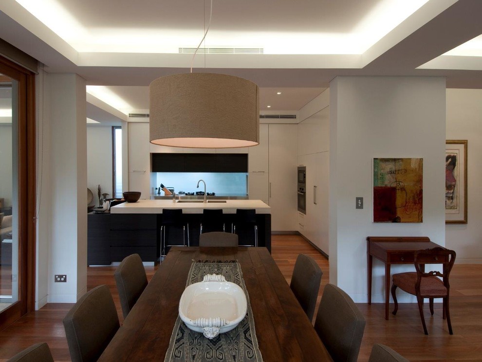 Inspiration for a contemporary dining room in Sydney.