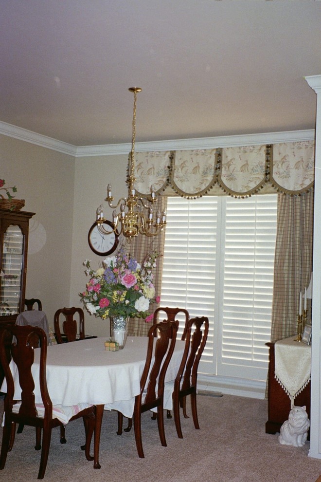 Traditional dining room in Charlotte.