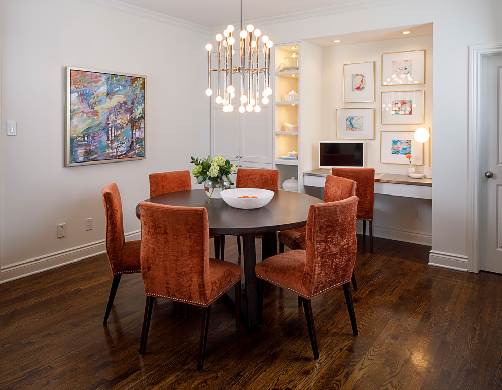 This is an example of a classic dining room in Ottawa.