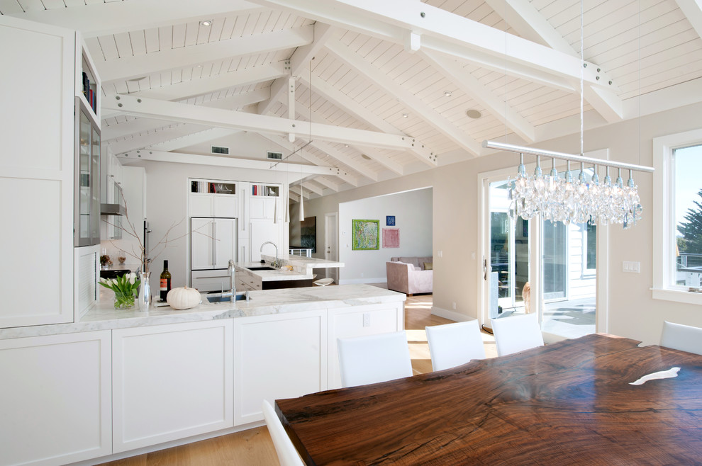 Dining room - contemporary dining room idea in San Francisco