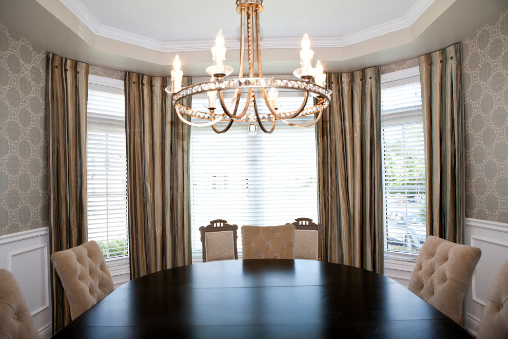 This is an example of a dining room in Toronto.