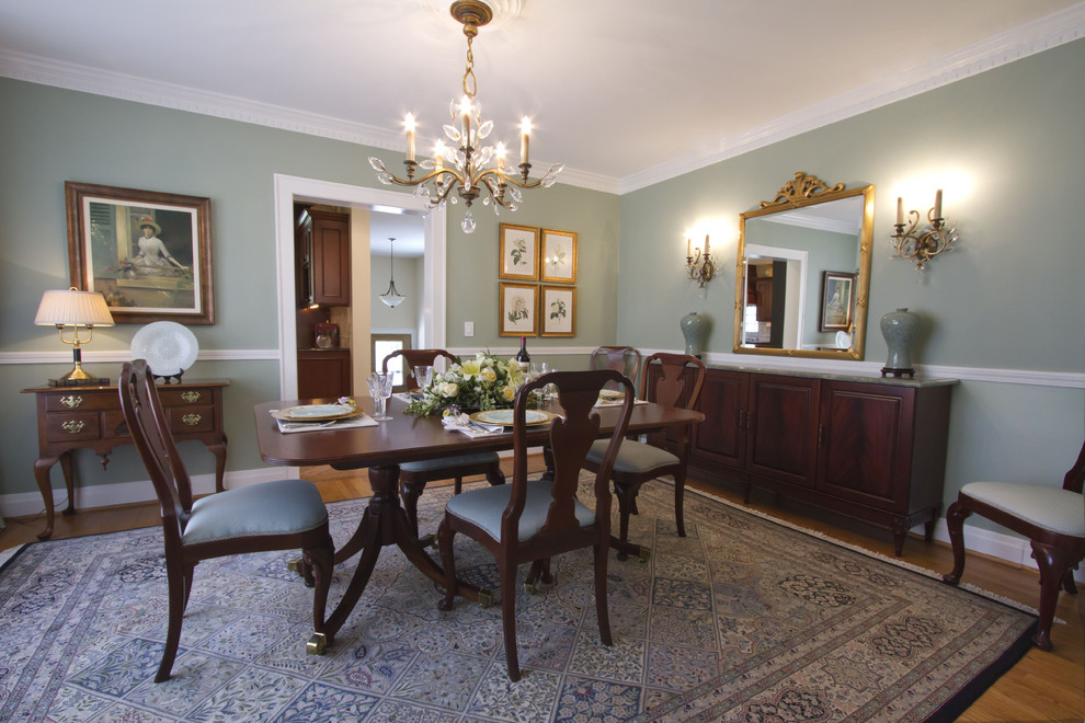 Elegant Dining Room Traditional Dining Room Chicago by