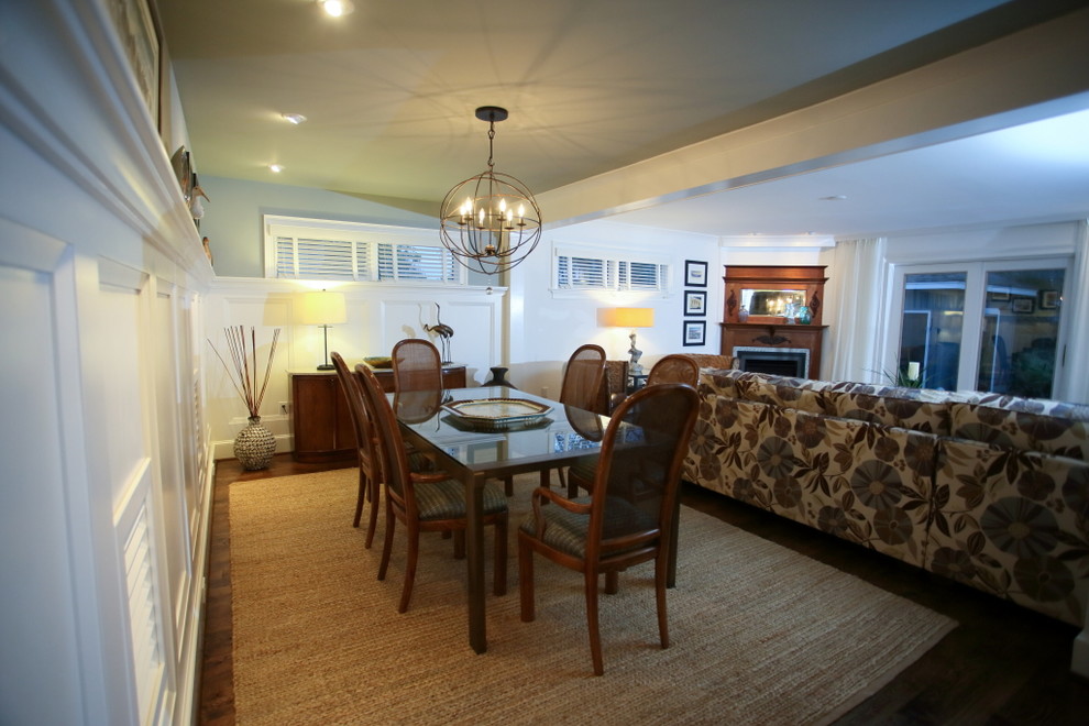 Beach style dining room photo in Philadelphia