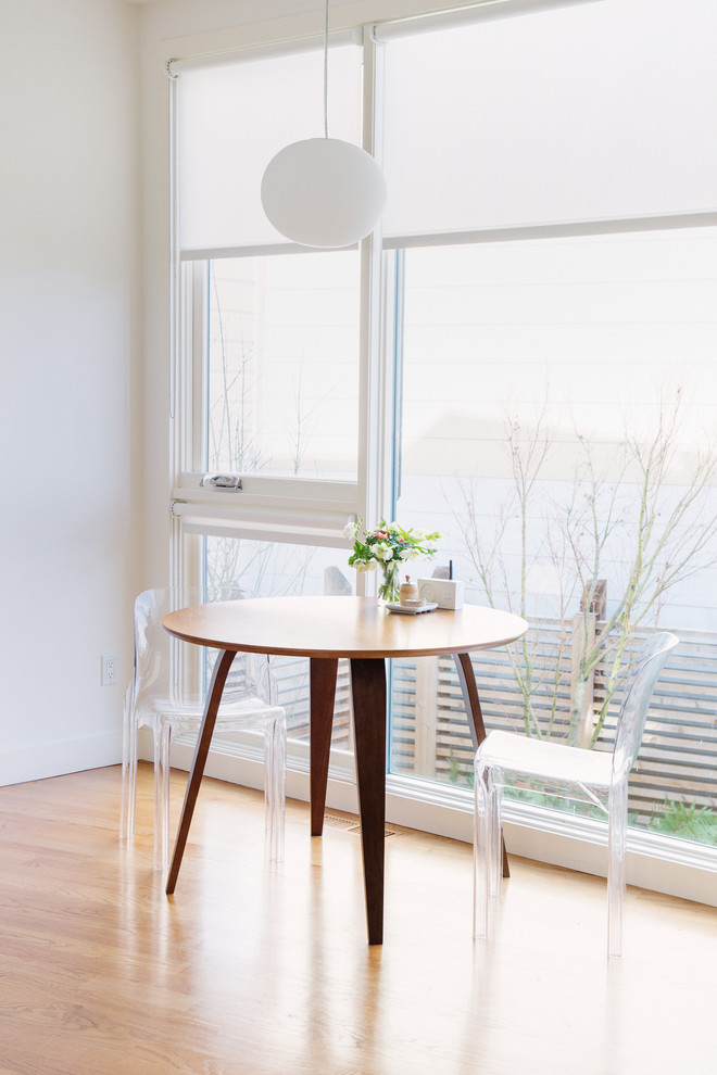 This is an example of a scandinavian dining room in San Francisco.