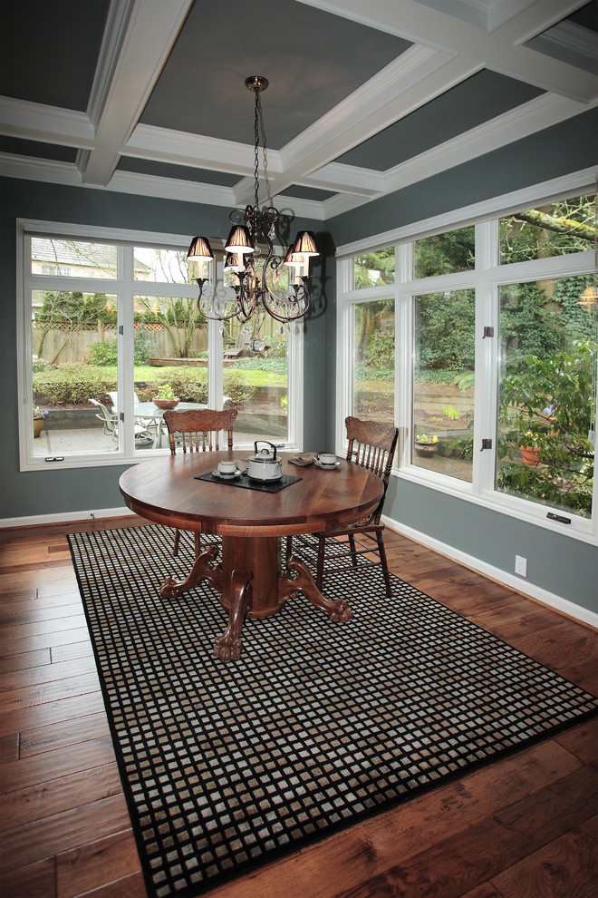 This is an example of a classic dining room in Portland.