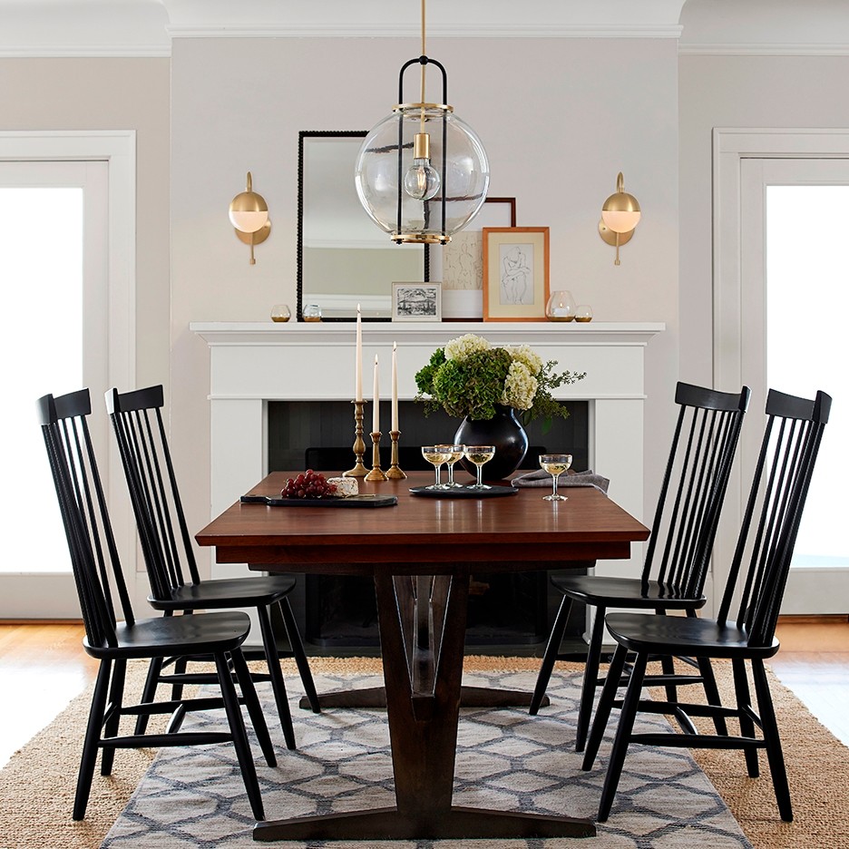 Dining room - modern dining room idea in Portland