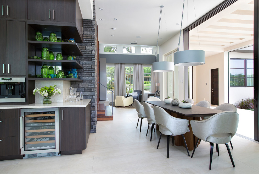 Design ideas for a modern dining room in Orlando.