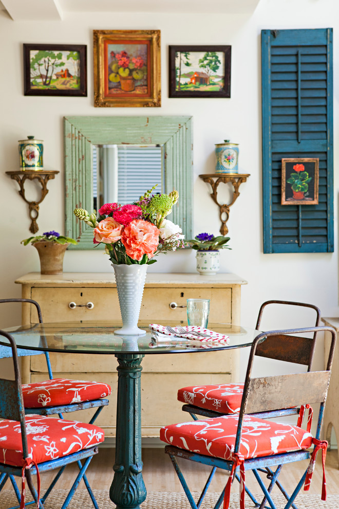 Inspiration for a country dining room remodel in Los Angeles