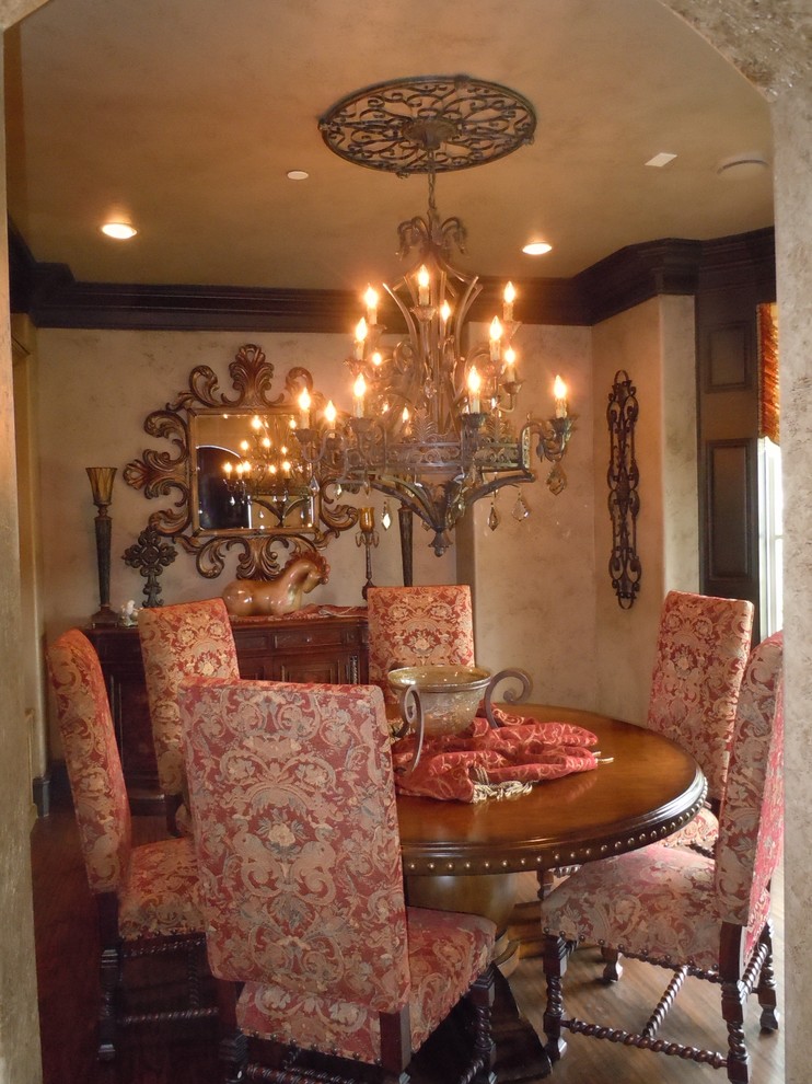 Photo of a classic dining room in Dallas.