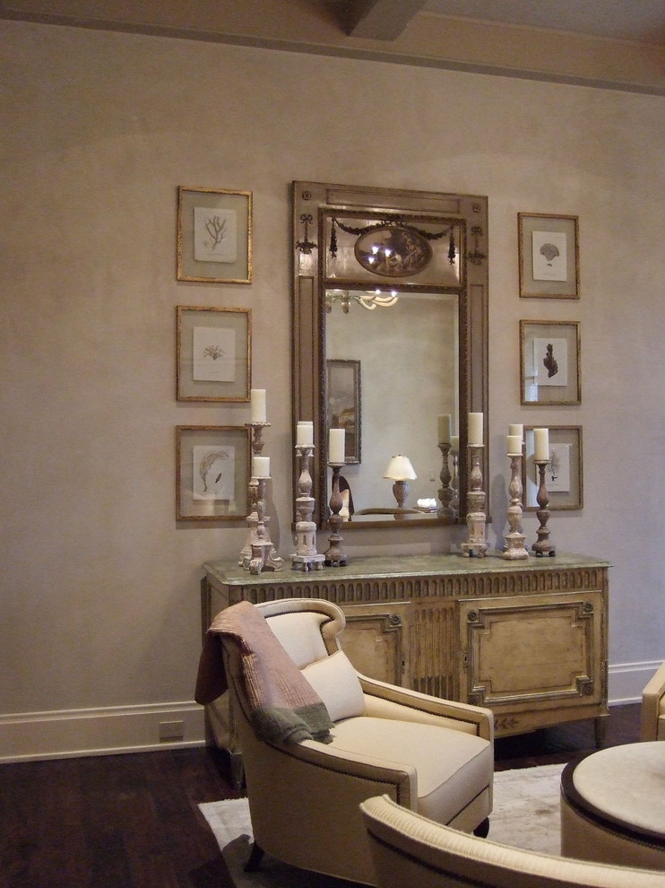 Formal French Dining Room with Diamond Plaster Traditional Dining