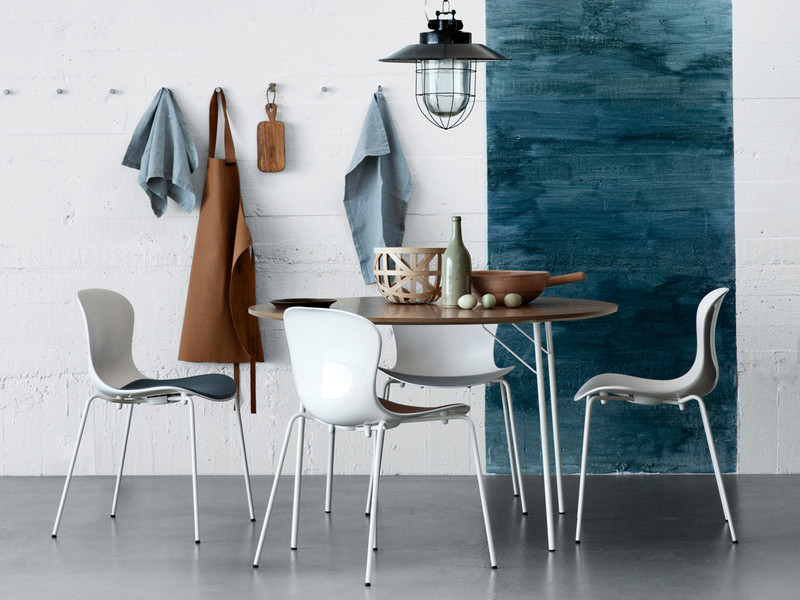 Свежая идея для дизайна: столовая в морском стиле - отличное фото интерьера