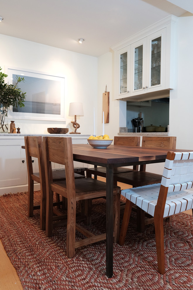 Источник вдохновения для домашнего уюта: маленькая столовая в скандинавском стиле для на участке и в саду