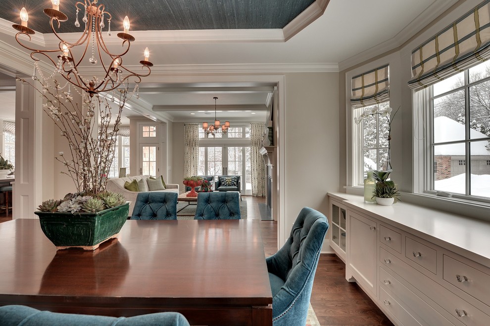 Design ideas for a classic dining room in Minneapolis.