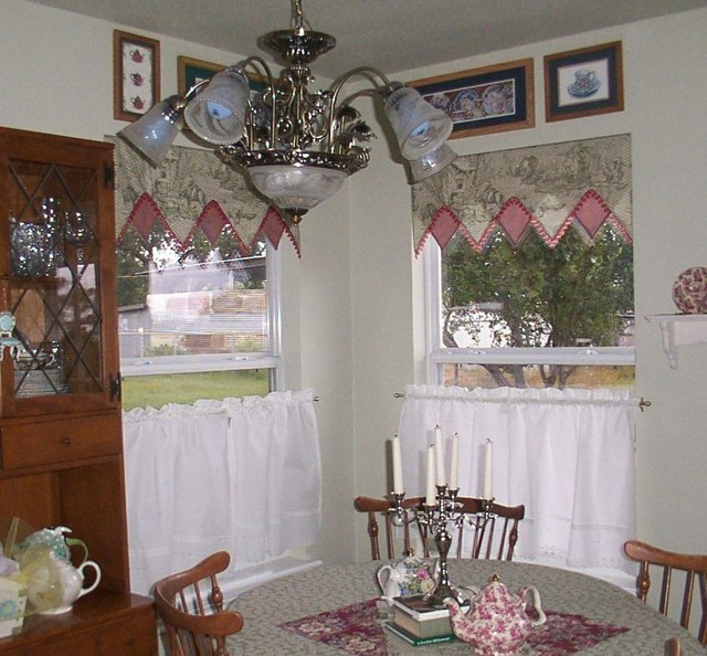 Great Valance Ideas for your Kitchen, Laundry and Mud Rooms