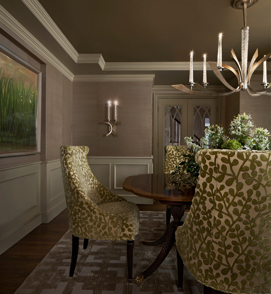 Design ideas for a classic dining room in Detroit.