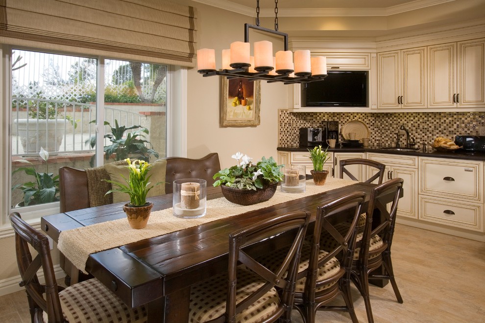 Inspiration for a classic dining room in Orange County.